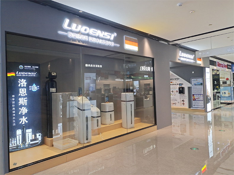 盛夏高温热浪来袭 净水器市场销售火爆